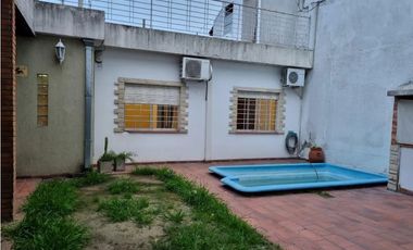 Casa  4 Ambientes Castelar Norte