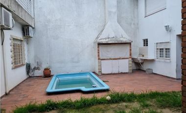 Casa  4 Ambientes Castelar Norte