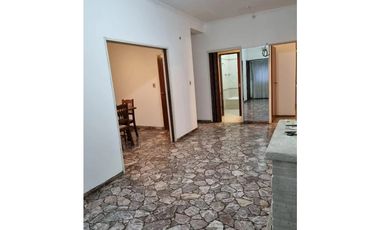 Casa  4 Ambientes Castelar Norte