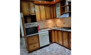 Casa  4 Ambientes Castelar Norte