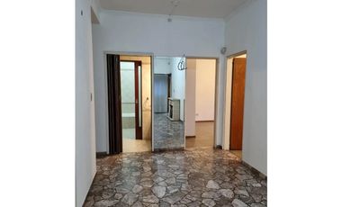 Casa  4 Ambientes Castelar Norte