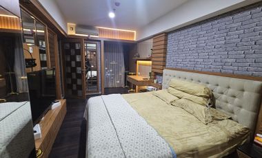 Jual Murah Apartemen full furnished 2 unit jadi 1 Louis Kienne Simpang Lima