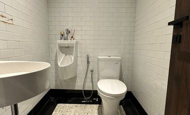 FOR RENT/DISEWAKAN RUANG USAHA DI KEMANG