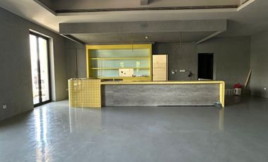FOR RENT/DISEWAKAN RUANG USAHA DI KEMANG