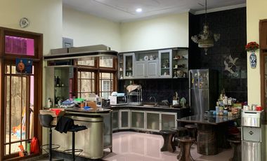 RUKO RUMAH PINGGIR JALAN RAYA KHM MANSYUR DEKAT PASAR JEMBATAN LIMA