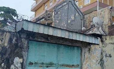 Dijual rumah hitung tanah  jl. Tidar Surabaya utara, murah