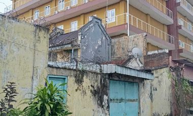 Dijual rumah hitung tanah  jl. Tidar Surabaya utara, murah