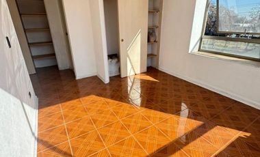 Se Vende amplio y luminoso departamento en Macul