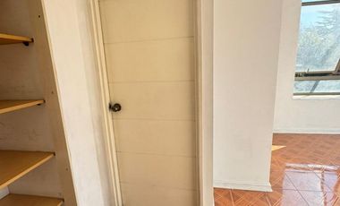 Se Vende amplio y luminoso departamento en Macul