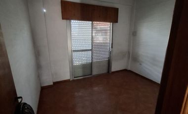 Departamento en alquiler en Isidro Casanova