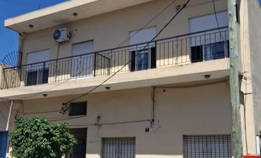 Departamento Tipo Casa en alquiler en Isidro Casanova