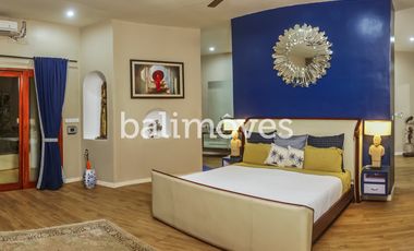 Villa Lima Kamar Tidur Dengan Taman Yang Luas Di Sanur