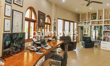 Villa Lima Kamar Tidur Dengan Taman Yang Luas Di Sanur