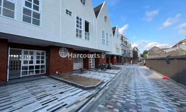 Townhouse Minimalis Modern di Pusat Kota Denpasar
