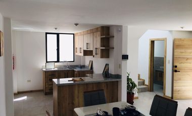 Venta casa en Puembo, no adosada, en Conjunto privado