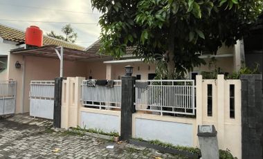 Hunian Modern Minimalis Barat Wirobrajan Dekat Kadipiro