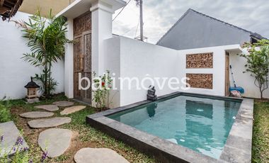 Vila Satu Kamar Tidur Bergaya Joglo dengan Pemandangan Sawah di Renon