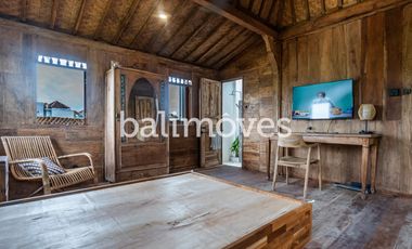 Vila Satu Kamar Tidur Bergaya Joglo dengan Pemandangan Sawah di Renon