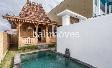 Vila Satu Kamar Tidur Bergaya Joglo dengan Pemandangan Sawah di Renon