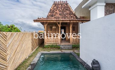 Vila Satu Kamar Tidur Bergaya Joglo dengan Pemandangan Sawah di Renon