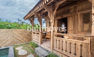 Vila Satu Kamar Tidur Bergaya Joglo dengan Pemandangan Sawah di Renon