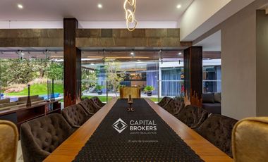 Casa de Lujo con Alberca en venta El Palomar una  planta Sur