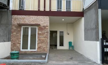 RUMAH 2 LANTAI MOJOKERTO KOTA