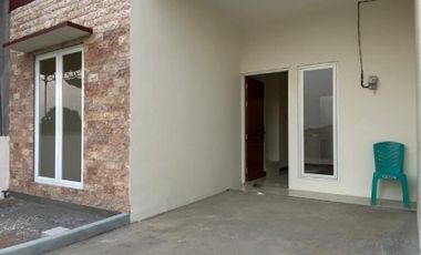 RUMAH 2 LANTAI MOJOKERTO KOTA