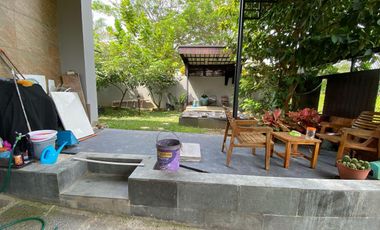 Dijual Rumah mewah dengan suasana komplek yg asri