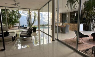 House for Sale with Pool, Garden, and 3 Bedrooms RHM-005