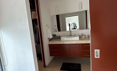 House for Sale with Pool, Garden, and 3 Bedrooms RHM-005