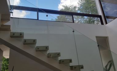 Exclusive Residence in the Heart of Yucatán: Style, Comfort, and Security RHM-003