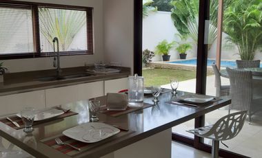 Exclusive Residence in the Heart of Yucatán: Style, Comfort, and Security RHM-003