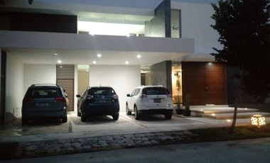 Exclusive Residence in the Heart of Yucatán: Style, Comfort, and Security RHM-003