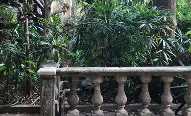 Colonial Residence for Sale in Mérida&#8217;s Historic Center: Spacious Land and Commercial Potential RHM-002