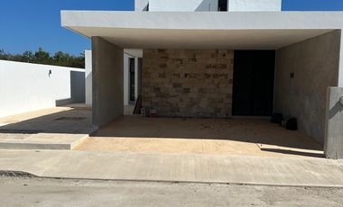House with Pool and Exclusive Amenities MID-074