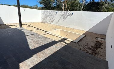 House with Pool and Exclusive Amenities MID-074