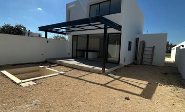 House with Pool and Exclusive Amenities MID-074