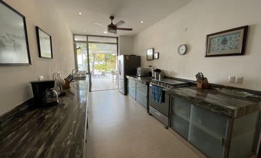 Luxury Beachfront Residence with Stunning Design and Panoramic Views in San Bruno