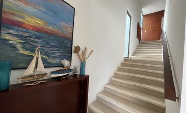 Luxury Beachfront Residence with Stunning Design and Panoramic Views in San Bruno