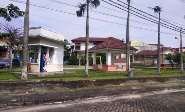 Dijual Rumah cluster 3 Lantai di Komplek Aur Kuning, lokasi strategis dekat dengan bandara dan kampus