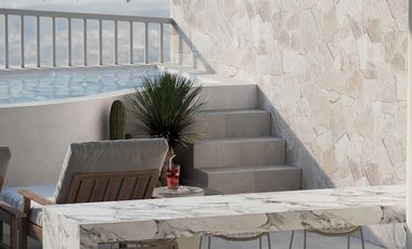 Sophisticated Studio located just 3 blocks from the beach. PL-026