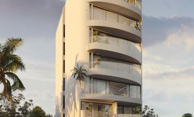 Sophisticated Studio located just 3 blocks from the beach. PL-026