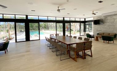 House in Playa del Carmen with perfect location PL-092
