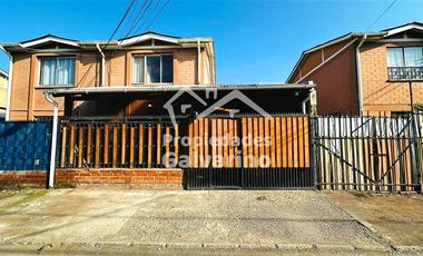 Casa en Venta en Lo Ovalle con Estadio de Quilicura