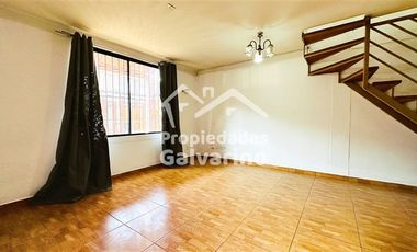 Casa en Venta en Lo Ovalle con Estadio de Quilicura