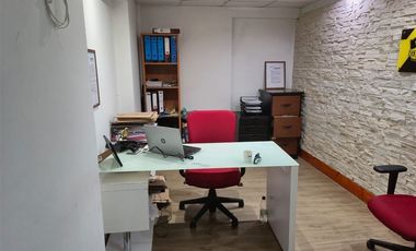 Oficina en Arriendo en Diagonal a McDonald´s