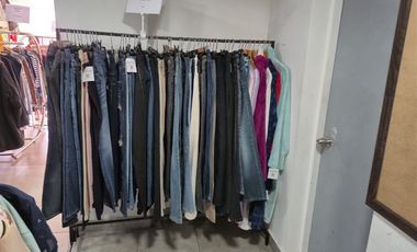 Local Comercial en Venta en A pasos del Servicio de Impuesto Interno SII, Metro Santa Lucia