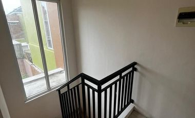 RUMAH 2 LANTAI SIAP HUNI — LINGKUNGAN AMAN & NYAMAN DALAM KOMPLEK