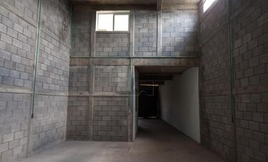 Venta de bodega o renta con oficinas Recinto Portuario Veracruz, piso preparado para carga pesada